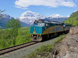 Grand Western Canada by Train & Parkways (12 Days)