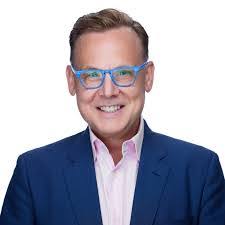 Patrick Mulhall's Instagram, Twitter & Facebook