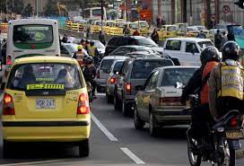 Una multa de 15 salario mínimos que en el año actual (2021) representan $454.260; Pico Y Placa Hoy Bogota Horario 15 De Junio 2021 La Fm
