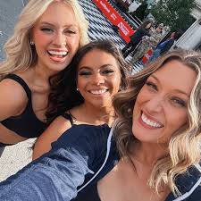 Emily Roach (Hackett) (@emilykroach) • Instagram photos and videos