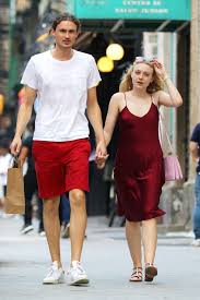 Fakes and leaks are a ban. Dakota Fanning Matches With Boyfriend On Casual Date People Com