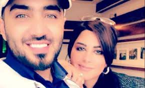 صدمت الفنانة شمس الكويتية المتابعين بعد أن كشفت أنها بقيت لمدة 20 دقيقة في حفرة تشبه المدفن، وأنها شعرت بالأمان وأن المكان أفضل من العالم الخ Ø´Ù…Ø³ Ø§Ù„ÙƒÙˆÙŠØªÙŠØ© ØªØªØ¹Ø±Ù‰ ÙÙŠ ØµÙˆØ±Ø© Ø¬Ø¯ÙŠØ¯Ø© Ùˆ ØªÙ‚ÙˆÙ„ Ø£ÙØ¶Ù„ Ø£Ù† Ø£ÙƒÙˆÙ† Ù…Ø¬Ù†ÙˆÙ†Ø© Ù„ØªØ¹Ø§Ù†ÙŠ Ø§Ù„Ø¯Ù†ÙŠØ§ Ù…Ù†ÙŠ ÙˆØ·Ù† Ø§Ù„Ø¯Ø¨ÙˆØ±