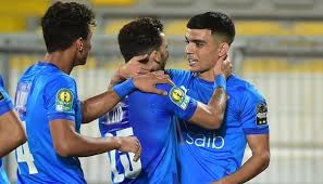 كشف مصدر مقرب من المغربى أشرف بن شرقى جناح الزمالك إنه لم يتعرض للإصابة بفيروس كورونا، مشددا إن اللاعب سليم وسيتواجد مع النادى الأبيض، بصورة طبيعية، من أجل الانتظام فى معسكر مواجهة الأهلى، بعد الخضوع للفحوصات الطبية. Ø³ÙŠÙ†Ø§Ø±ÙŠÙˆ Ù…Ø³Ø¨Ù‚ Ø¨Ù† Ø´Ø±Ù‚ÙŠ ÙŠÙƒØ´Ù Ø³Ø± Ù‡Ø¯Ù ÙÙˆØ² Ø§Ù„Ø²Ù…Ø§Ù„Ùƒ Ø¹Ù„Ù‰ Ø§Ù„Ø±Ø¬Ø§Ø¡