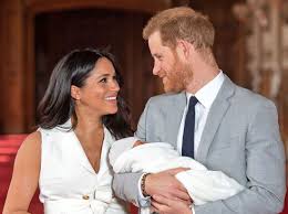 Herzogin meghan verrät, dass baby archie „gerne flirtet. Harry Meghan So Konnte Archie Doch Noch Ein Prinz Werden Liebenswert Magazin