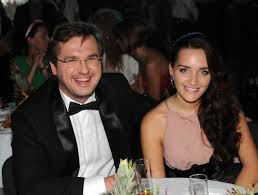 Совместная работа в фильме переросла в крепкие отношения. Aleksandr Ponomarev Rassekretil Otnosheniya Podrobnosti Glamur Tsn Ua