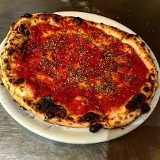 But his easy pizza recipe from naples holds a few surprises! Men Hvor God Er Denne Pizza Og Hvilken Pizzeria Da Gallo Napolitansk Facebook