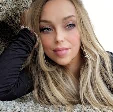 In realtà prima della banana, ci sono l'avocado, il kiwi e il ribes