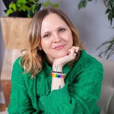 Rachel Milner's Instagram, Twitter & Facebook