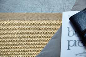 Der sisal mit einer bordüre, diese besteht meistens aus baumwolle, eingefasst. Sisalteppich Online Shop