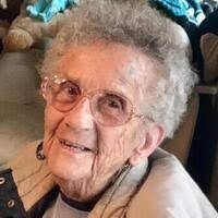 Echo Sankey's Instagram, Twitter & Facebook