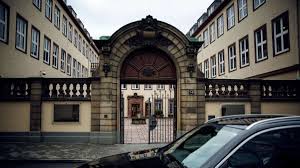 Bethmann bank (nl) deutsche privatbank (de). Bethmann Verlasst Bethmannhof Frankfurt