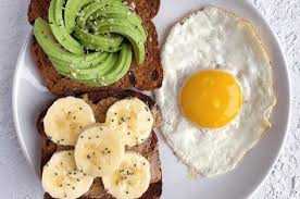 Idees Et Recettes Saines Pour Le Petit Dejeuner Pour Une Matinee Bien Remplie Heal Petit Dejeuner Rapide Et Sain Recette De Petit Dejeuner Petit Dejeuner Sain