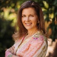 100+ "Laurie C." profiles