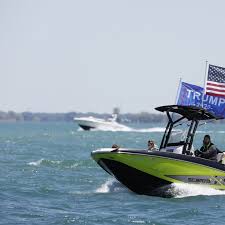 Boat decorations for boat parades meme facebook. Trump Boat Parade Appears To Sink Nearby Vessel Swamped By Waves