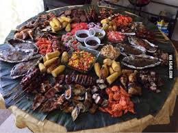 Filipino Birthday Party Food Ideas For Adults Today S My Birthday Filipino Boodle Fight Style Boodle Fight Food Boodles