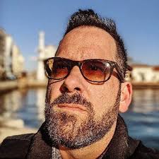 Laraki Epitome (@LarakiEpitome)