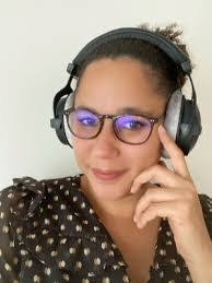 Lili Meyer's Instagram, Twitter & Facebook