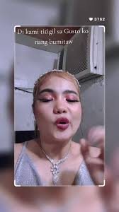 Glittery Silver Dress: Style and Elegance in Focus