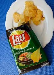 Lays Potatoes Chips In Thailand Chilies Garlic Lime And Shrimp Flavor Tielandtothailand Com Snacks Lays Flavors Snack Lays
