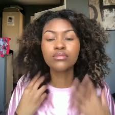 Choosing a new hairstyle doesn't have to be difficult. Ohne Titel Titel Natural Hair Styles Natural Hair Styles Easy Hair Styles