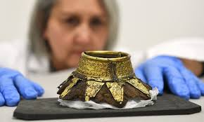 Text of anglo saxon artifact presentation. Prittlewell Stunning Artefacts Discovered In Anglo Saxon Nobleman S Burial Chamber In Southend On Sea England Secret History Sott Net