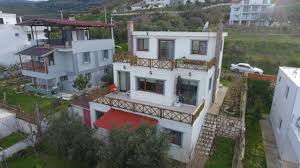 Her katta kaç daire yapılabilir ve kaç m² den olur? Mustakil 300 M2 Arsa Icerisinde Deniz Manzarali Villa Youtube