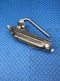 Genuine Audi A6 Part Spare Tire Scissor Jack Assembly 4f0 011 031 4f0011031 Audi Car Parts Audi Accessories