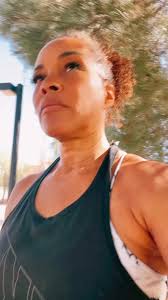 Hapoy Monday getting yhise steps in.....BUT... #dogowners LISTEN UP!!!  ##bully #bullymom #petpeeve #blessings