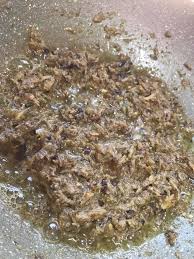 Masukkan ikan bilis & kisar lagi separuh hancur. Cara Membuat Sambal Hitam Belimbing Buluh Pahang Pembuka Selera Paling Padu My Resepi