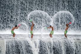 The photographer caught motion in this photo by having focusing the camera on the background. 7 Fun Ways To Use Repetition In Photography
