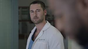 Life and death at bellevue hospital by eric manheimer, that premiered on september 25, 2018 on nbc. New Amsterdam Netflix