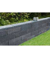 Wenn sie jede platte mit einem individuellen mosaik verzieren, werden aus den profanen betonplatten richtige kleine hier zeigen wir ihnen, wie sie solche mosaikplatten selber machen. Mauerstein Lisco Eco 45 X 22 5 X 16 5 Cm Dehner Steinmauer Garten Betonblock Garten Mauerstein