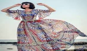 اطلالة صيفية متعددة الألوان مع فستان سيرين عبد النور Maxi Dress Fashion Dresses