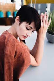 11 Phenomenal Girls Hairstyles With Tiara Ideas Womens Hairstyles Cool Hairstyles Older Women Hairstyles