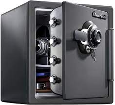 We analyzed the leading fireproof safes to help you find the best fireproof safe to buy. Best Fireproof Gun Safes Buyer S Guide Reviews 2021 Paintball Buzz