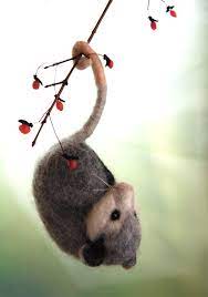 Needle Felted Opossum Needle Felted Animals Opossums Needle Felted Animal Possums Needle Felt Opossum Ornament Needle Felted Possum Nadelfilztiere Filz Spielzeuge Filz Christbaumschmuck