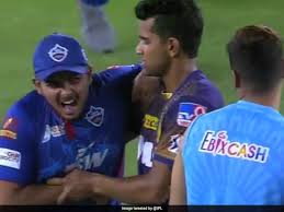 Initially, he used to practice batting. Lhwpikphbm2km