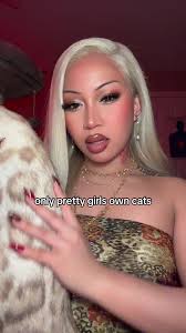 my diva cat fr😻 #catsoftiktok #cattok #catparents #catlover #bengalcat  #snowbengal