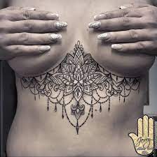 A Imagem Pode Conter Uma Ou Mais Pessoas E Close Up Tattoos For Women Under Brest Tattoos For Women Tattoos
