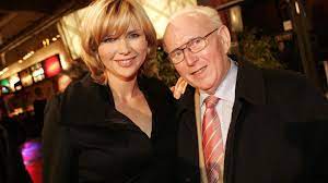 It sounded like clifford blossom was. Veronica Ferres So Sehr Trauert Sie Um Ihren Vater Gala De