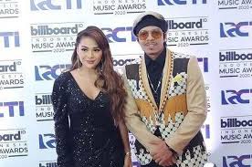 Transformasi aurel hermansyah yang drastis dengan dan tanpa makeup ini bisa kamu ketahui secara lengkap. Already Fanfare Will Immediately Marry Aurel Hermansyah Atta Halilintar Suddenly Wants To Invite Separation I M Not Strong But We Really Must Be Separated World Today News