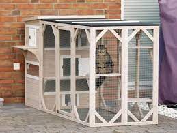 Your Cat Can Now Have Their Own Luxury Apartment Outdoor Cats Outdoor Cat House Cat House Diy