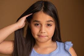 Daisy Bernal's Instagram, Twitter & Facebook