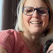 Amazon.com: Heart of Dixie: a sexy second chance small town romantic comedy  (Kissing Creek): 9798988484448: Henrick, Ruthie: Books