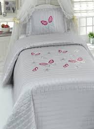 Missia home yatak örtüsü i̇skandi̇nav yollu gri zemin. Dantela Kiz Cocuk Yatak Ortusu Modeli 2019 Dekorstilleri Com