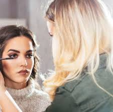 7 Mitos Seputar Makeup yang Harus Diluruskan, Pemula Wajib Baca!