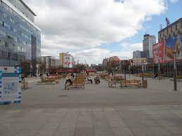 Katowice to bez dwóch zdań największy, a zarazem najdroższy, rynek nieruchomości na śląsku, oferujący obszerną bazę mieszkań, dostępnych w sprzedaży na rynku pierwotnym. Datei Rynek Katowice 1 Jpg Wikipedia