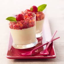 Verrines De Mousse Au Chocolat Blanc Et Des De Fraises Verrine Mousse Au Chocolat Mousse Chocolat Blanc Mousse Au Chocolat