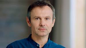 Історія кохання експари тривалістю понад 20 років. Ideya Voznikla Sluchajno Vakarchuk Predstavil V Dvorce Ukraina Proekt Oranzhereya Fakty Ictv