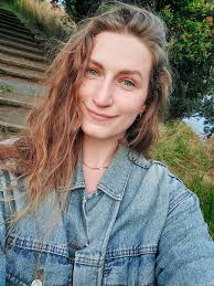 Hello. Cleaning, regular as well as moving 💫